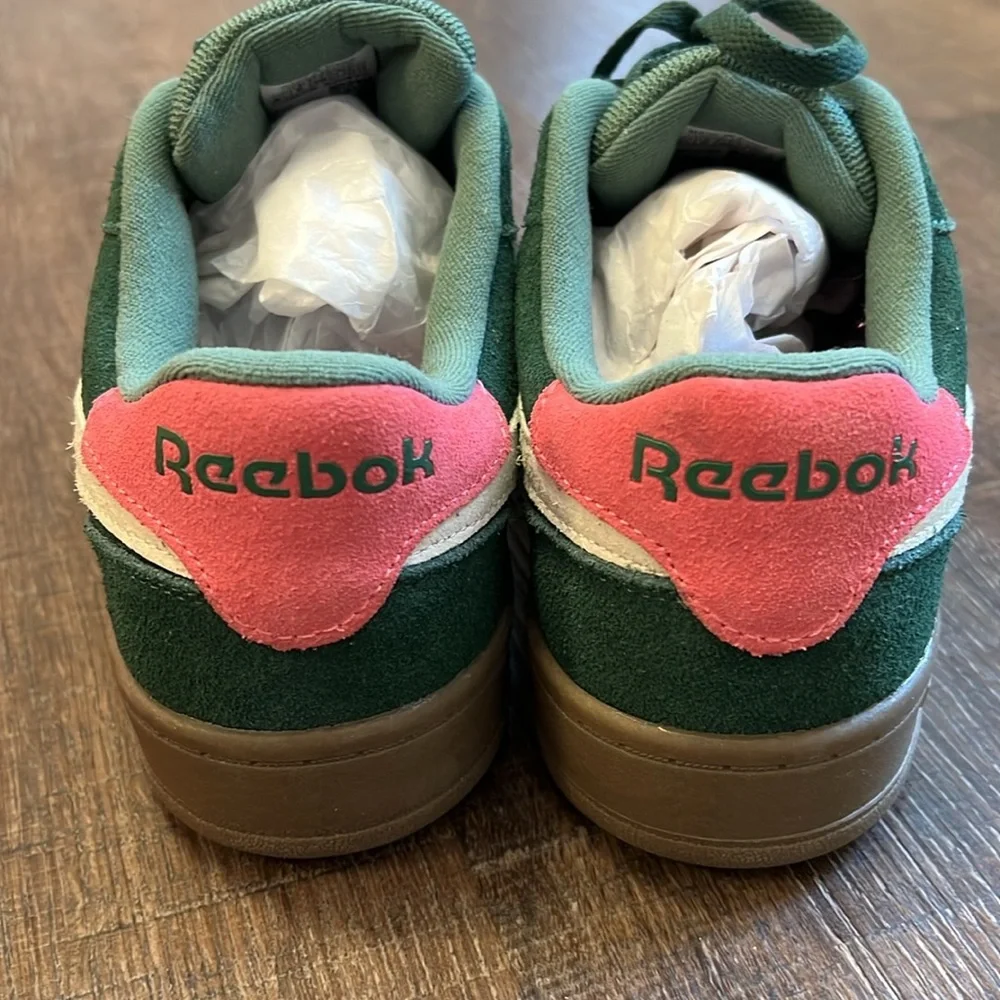 Reebok Forest Green Suede Sneakers with Pink Highlights NEW - Picture 3 of 8